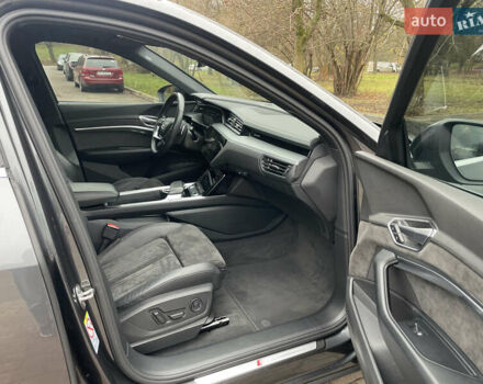 Серый Ауди E-Tron, объемом двигателя 0 л и пробегом 90 тыс. км за 34490 $, фото 21 на Automoto.ua