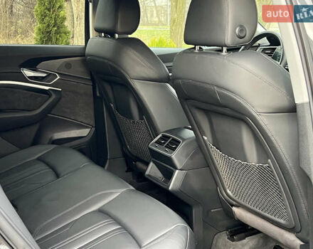 Сірий Ауді E-Tron, об'ємом двигуна 0 л та пробігом 143 тис. км за 30800 $, фото 22 на Automoto.ua