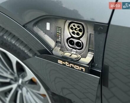Серый Ауди E-Tron, объемом двигателя 0 л и пробегом 29 тыс. км за 38300 $, фото 31 на Automoto.ua