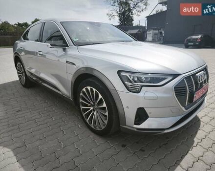Сірий Ауді E-Tron, об'ємом двигуна 0 л та пробігом 70 тис. км за 34500 $, фото 24 на Automoto.ua