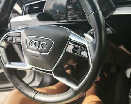 Сірий Ауді E-Tron, об'ємом двигуна 0 л та пробігом 70 тис. км за 34500 $, фото 107 на Automoto.ua