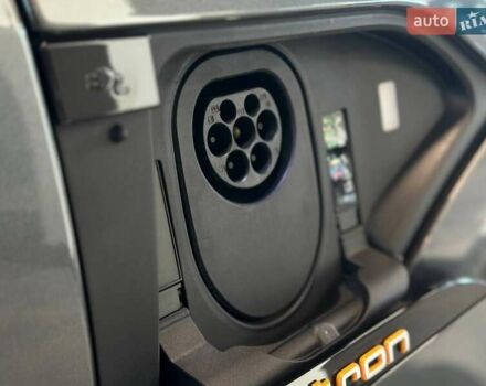 Серый Ауди E-Tron, объемом двигателя 0 л и пробегом 53 тыс. км за 37900 $, фото 15 на Automoto.ua