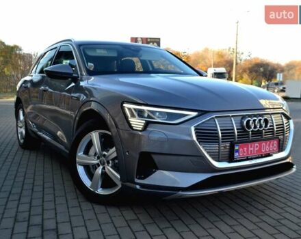 Серый Ауди E-Tron, объемом двигателя 0 л и пробегом 125 тыс. км за 23800 $, фото 162 на Automoto.ua