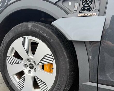 Сірий Ауді E-Tron, об'ємом двигуна 0 л та пробігом 178 тис. км за 21700 $, фото 25 на Automoto.ua