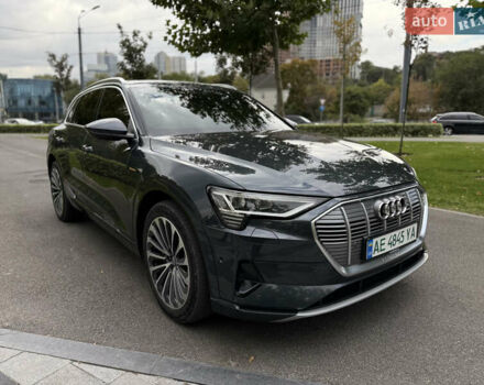 Ауді E-Tron 2020 у Дніпро (Дніпропетровську) на Automoto.ua Сірий Ауді E-Tron, об'ємом двигуна 0 л та пробігом 113 тис. км за 26900 $, фото 9 на Automoto.ua