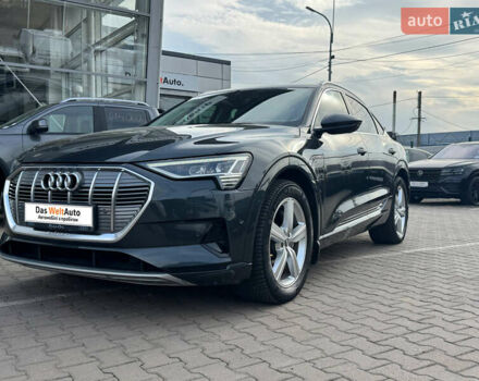 Серый Ауди E-Tron, объемом двигателя 0 л и пробегом 74 тыс. км за 30500 $, фото 3 на Automoto.ua