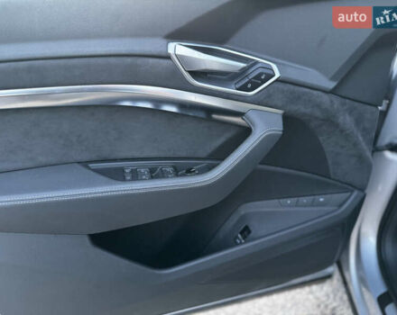 Серый Ауди E-Tron, объемом двигателя 0 л и пробегом 108 тыс. км за 29000 $, фото 14 на Automoto.ua