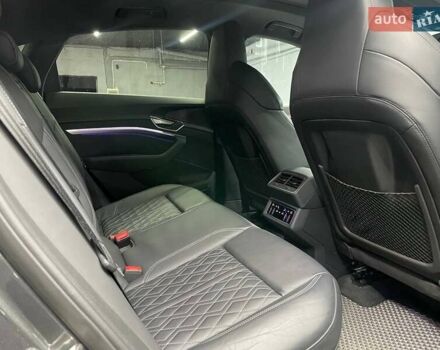 Ауді E-Tron 2020 у Чернівцях на Automoto.ua Сірий Ауді E-Tron, об'ємом двигуна 0 л та пробігом 65 тис. км за 48000 $, фото 13 на Automoto.ua