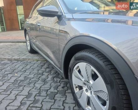 Ауди E-Tron 2020 в Хмельницком на Automoto.ua Серый Ауди E-Tron, объемом двигателя 0 л и пробегом 146 тыс. км за 22700 $, фото 20 на Automoto.ua