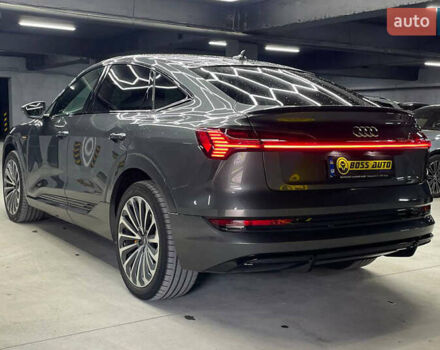 Ауді E-Tron 2020 у Чернівцях на Automoto.ua Сірий Ауді E-Tron, об'ємом двигуна 0 л та пробігом 65 тис. км за 48000 $, фото 3 на Automoto.ua