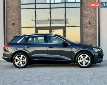 Серый Ауди E-Tron, объемом двигателя 0 л и пробегом 97 тыс. км за 21900 $, фото 22 на Automoto.ua