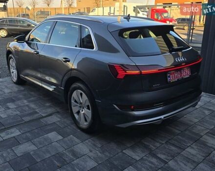 Серый Ауди E-Tron, объемом двигателя 0 л и пробегом 99 тыс. км за 31990 $, фото 19 на Automoto.ua