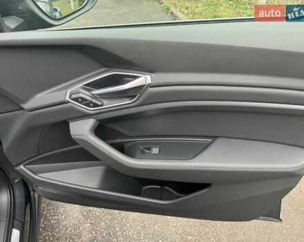 Серый Ауди E-Tron, объемом двигателя 0 л и пробегом 150 тыс. км за 23800 $, фото 28 на Automoto.ua