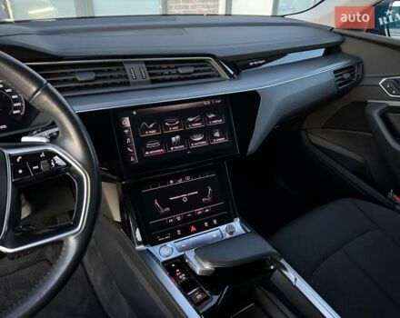 Серый Ауди E-Tron, объемом двигателя 0 л и пробегом 97 тыс. км за 21900 $, фото 49 на Automoto.ua