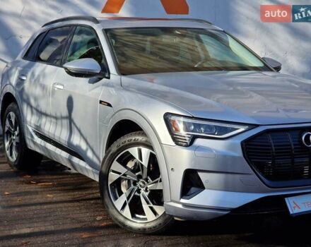 Серый Ауди E-Tron, объемом двигателя 0 л и пробегом 12 тыс. км за 31990 $, фото 16 на Automoto.ua