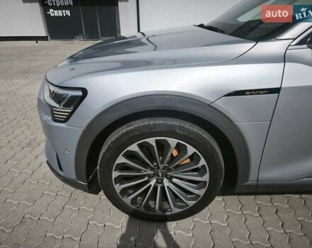 Сірий Ауді E-Tron, об'ємом двигуна 0 л та пробігом 70 тис. км за 34500 $, фото 71 на Automoto.ua