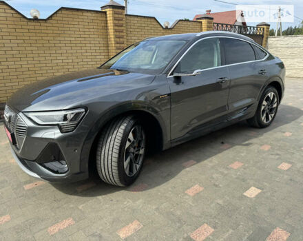 Сірий Ауді E-Tron, об'ємом двигуна 0 л та пробігом 21 тис. км за 47555 $, фото 2 на Automoto.ua