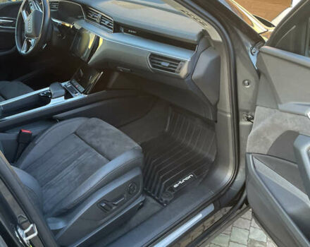 Сірий Ауді E-Tron, об'ємом двигуна 0 л та пробігом 153 тис. км за 28999 $, фото 16 на Automoto.ua