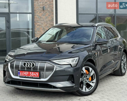 Ауди E-Tron 2020 в Тернополе на Automoto.ua Серый Ауди E-Tron, объемом двигателя 0 л и пробегом 126 тыс. км за 23900 $, фото 7 на Automoto.ua