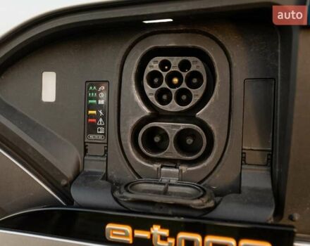 Сірий Ауді E-Tron, об'ємом двигуна 0 л та пробігом 112 тис. км за 34300 $, фото 63 на Automoto.ua