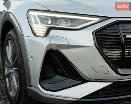 Сірий Ауді E-Tron, об'ємом двигуна 0 л та пробігом 112 тис. км за 34300 $, фото 6 на Automoto.ua