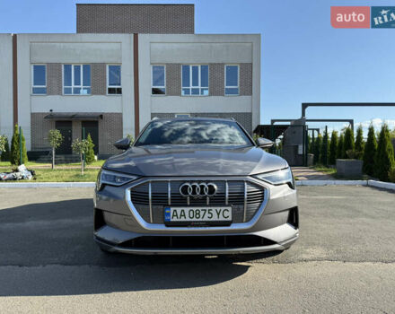 Сірий Ауді E-Tron, об'ємом двигуна 0 л та пробігом 65 тис. км за 39990 $, фото 1 на Automoto.ua