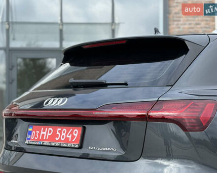 Ауди E-Tron 2020 в Тернополе на Automoto.ua Серый Ауди E-Tron, объемом двигателя 0 л и пробегом 126 тыс. км за 23900 $, фото 28 на Automoto.ua