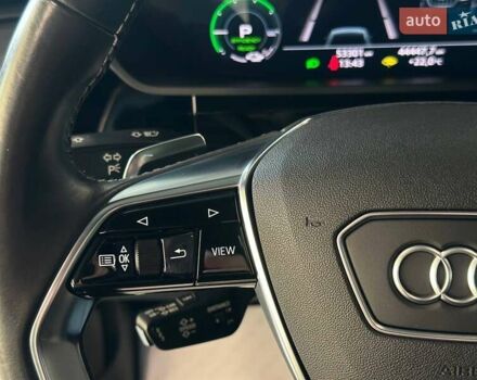Серый Ауди E-Tron, объемом двигателя 0 л и пробегом 53 тыс. км за 37900 $, фото 30 на Automoto.ua