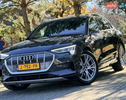 Серый Ауди E-Tron, объемом двигателя 0 л и пробегом 117 тыс. км за 28990 $, фото 1 на Automoto.ua