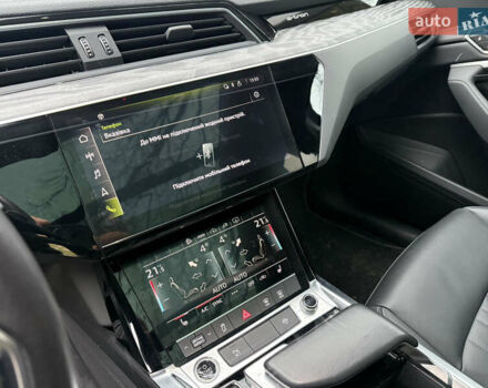 Сірий Ауді E-Tron, об'ємом двигуна 0 л та пробігом 53 тис. км за 34000 $, фото 22 на Automoto.ua