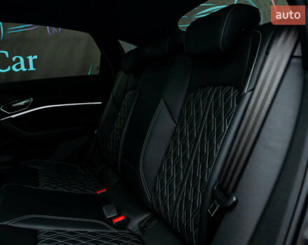 Сірий Ауді E-Tron, об'ємом двигуна 0 л та пробігом 82 тис. км за 39888 $, фото 69 на Automoto.ua