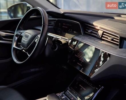 Серый Ауди E-Tron, объемом двигателя 0 л и пробегом 12 тыс. км за 31990 $, фото 53 на Automoto.ua