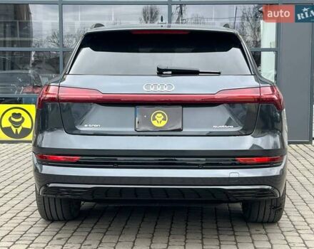 Сірий Ауді E-Tron, об'ємом двигуна 0 л та пробігом 96 тис. км за 29000 $, фото 5 на Automoto.ua