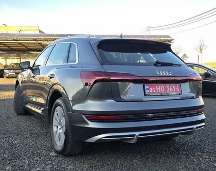 Серый Ауди E-Tron, объемом двигателя 0 л и пробегом 99 тыс. км за 31990 $, фото 3 на Automoto.ua
