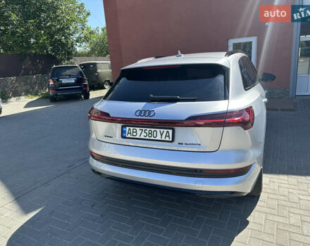 Серый Ауди E-Tron, объемом двигателя 0 л и пробегом 84 тыс. км за 42000 $, фото 4 на Automoto.ua