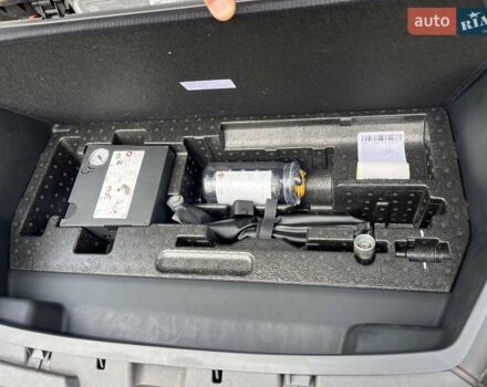 Серый Ауди E-Tron, объемом двигателя 0 л и пробегом 54 тыс. км за 35000 $, фото 34 на Automoto.ua