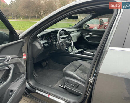 Серый Ауди E-Tron, объемом двигателя 0 л и пробегом 90 тыс. км за 34490 $, фото 10 на Automoto.ua