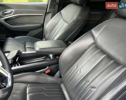 Серый Ауди E-Tron, объемом двигателя 0 л и пробегом 119 тыс. км за 35000 $, фото 12 на Automoto.ua