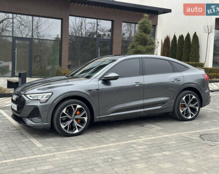 Серый Ауди E-Tron, объемом двигателя 0 л и пробегом 140 тыс. км за 32100 $, фото 3 на Automoto.ua