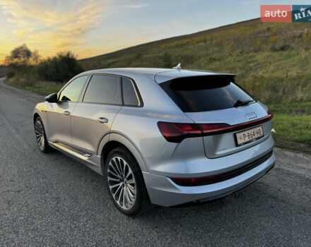 Серый Ауди E-Tron, объемом двигателя 0 л и пробегом 108 тыс. км за 29000 $, фото 11 на Automoto.ua
