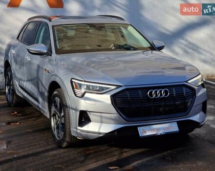 Серый Ауди E-Tron, объемом двигателя 0 л и пробегом 12 тыс. км за 31990 $, фото 6 на Automoto.ua