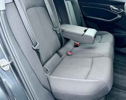 Сірий Ауді E-Tron, об'ємом двигуна 0 л та пробігом 178 тис. км за 21700 $, фото 45 на Automoto.ua