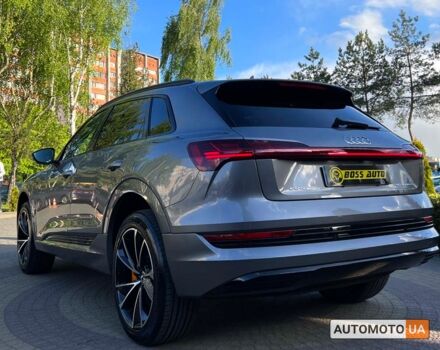 Ауди E-Tron 2020 в Львове на Automoto.ua Серый Ауди E-Tron, объемом двигателя 71 л и пробегом 42 тыс. км за 37600 $, фото 4 на Automoto.ua