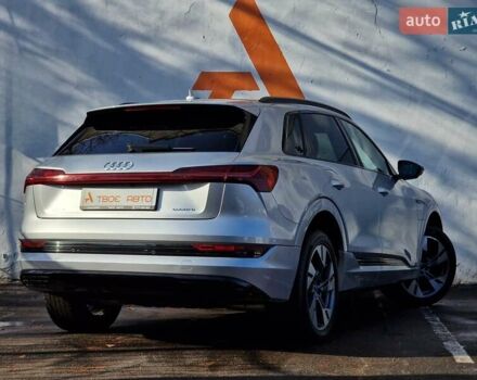 Серый Ауди E-Tron, объемом двигателя 0 л и пробегом 12 тыс. км за 31990 $, фото 31 на Automoto.ua