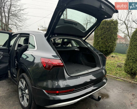 Серый Ауди E-Tron, объемом двигателя 0 л и пробегом 150 тыс. км за 23800 $, фото 44 на Automoto.ua