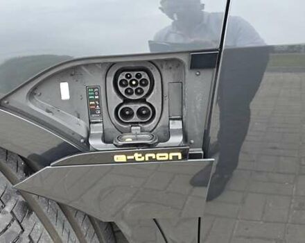 Серый Ауди E-Tron, объемом двигателя 0 л и пробегом 112 тыс. км за 29800 $, фото 11 на Automoto.ua