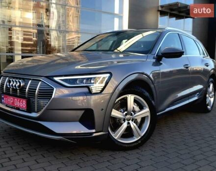 Серый Ауди E-Tron, объемом двигателя 0 л и пробегом 125 тыс. км за 23800 $, фото 103 на Automoto.ua