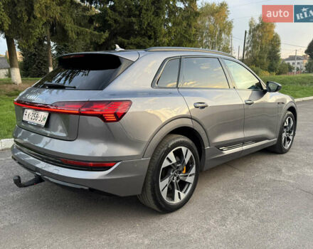 Сірий Ауді E-Tron, об'ємом двигуна 0 л та пробігом 180 тис. км за 21500 $, фото 4 на Automoto.ua