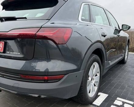 Сірий Ауді E-Tron, об'ємом двигуна 0 л та пробігом 178 тис. км за 21700 $, фото 10 на Automoto.ua
