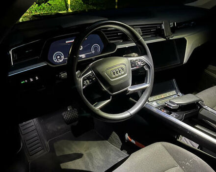 Серый Ауди E-Tron, объемом двигателя 0 л и пробегом 175 тыс. км за 22000 $, фото 29 на Automoto.ua